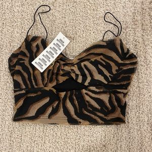 NWT: urban outfitters going out top